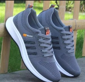 sepatu snaeker mpria & wanita murah keren terbaru distro bisa cod