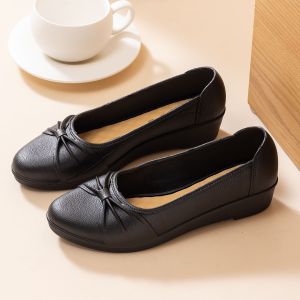Free Shipping WomenS Soft-Soled Comfortable Flats New Style Non-Slip Leather-Resistant Waterproof And Durable Work Shoes With A Shallow Toe