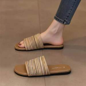 [FreeShipping] Womens Summer Outdoor Slippers Small Size Fashionable Flat Beach Sandals Large Size Sandals