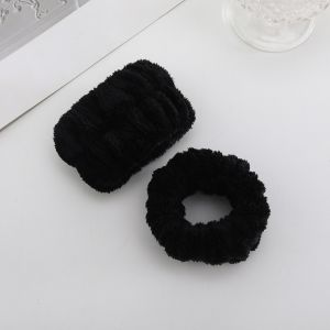 [SG] 👩🧼1PCS Plush Face Wash Wristband  Absorbent Sports Bracelet  Waterproof & Portable Headband