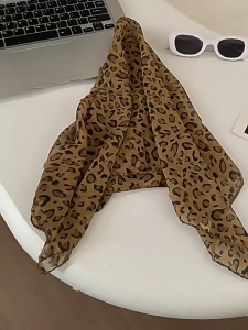 Foulard Headscarf Fashion and Soft Suitable for Daily Outfit Outdoor Activity Fashionable Neck Scarves for Travel