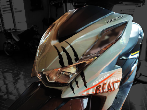 Battle Scar Sticker Decal For Honda Beat FI V3 2024 Model Black Design