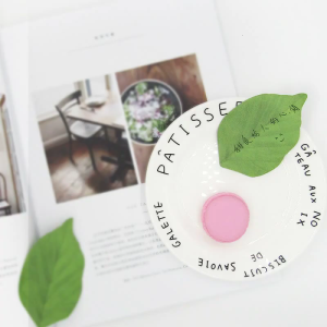 Novelty Leaf Shaped Note Paper Self Adheive Note Paper Small Notepads 50Sheets/Pad for Fridge Computer Notebook Calender