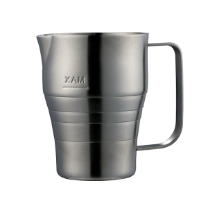 Professional 900ml Stainless Steel Milk Frothing Pitcher Ergonomic Handle For Coffee Latte Art Frothing Cup with Scale