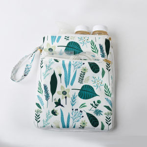 v-coool กระเป๋าใส่อุปกรณ์เครื่องปั๊มนมและสัมภาระอื่นๆ กันน้ำได้ breast pump acessory bag