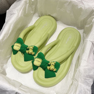 QKKshop  สไตค์เกาหลีสินค้าดีมีคุณภาพ  ประดับโบว์หมีทองดูดีมากเวอร์  สินค้ามาใหม่ห้ามพลาด  แมทซ์ได้ทุกชุดเลยจ้าา หากสนใจรีบสั่งซื้อเข้ามาได้เลย