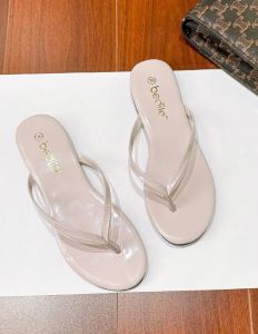 Classic Fashion Ladies Slippers Versatile Flip Flops