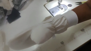 Warm & Comfortable Kids Winter Gloves Watertight Snow Mittens with Thermal Protections Pair for Skiing & Ice Skating