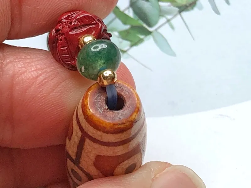 【入手困難】dZi beads 老礦藏伝龍紋火供彫刻三面大黒天梵字牌子 入手困難】dZi beads 老礦藏伝龍紋火供彫刻三面大黒天梵字牌子