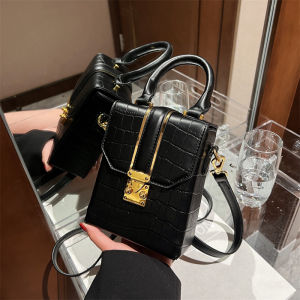 Crocodile pattern mobile phone bag European and American popular shoulder bag fashion lock simple French messenger bag womens bag
