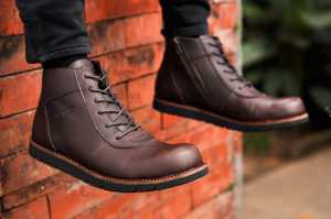Sepatu Kasual Pria Kulit Safety: Desain Stylish & Fungsi Praktis