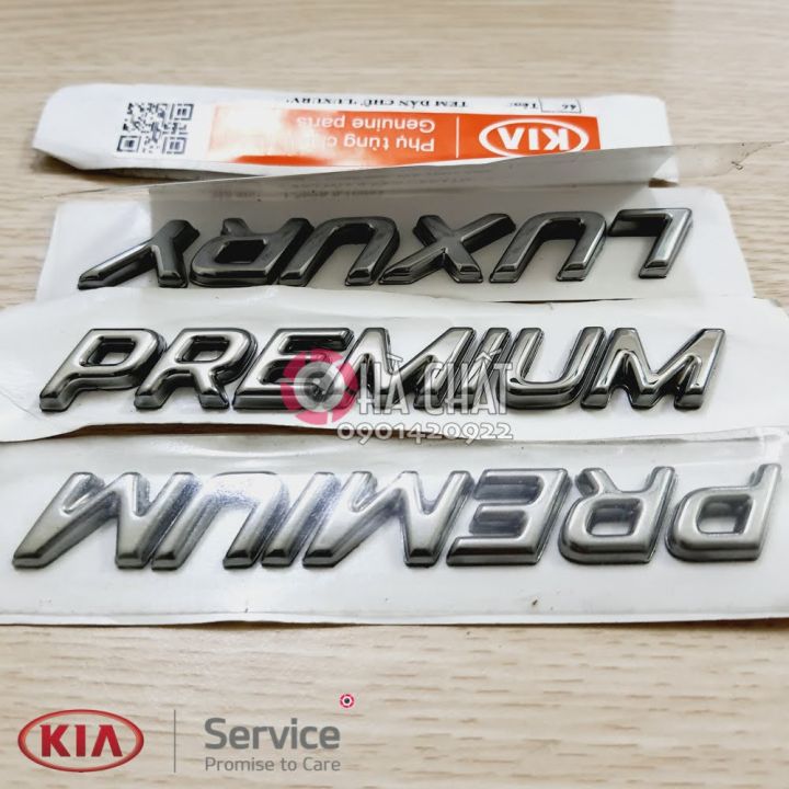 Logo chữ nổi PREMIUM LUXURY cho các dòng xe MAZDA 2, 3, 6, CX5, CX8 ...