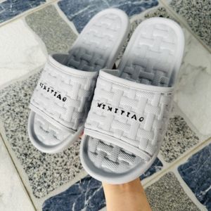 Dép Đi Trong Nhà Đế Mềm Chống Thấm Nước Chống Trơn Trượt Dành Cho Nam Và Nữ 8903