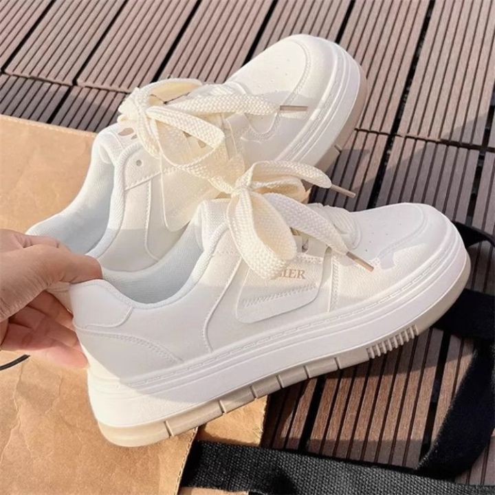 IELGY%20White%20Pink%20Casual%20Sneakers%20Women's%20Student%20Versatile%20Cute%20Thick%20Sole%20-%20Image%204