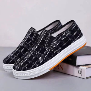 NW035 Sepatu Sneakers Wanita Slip On Import Motif Simple