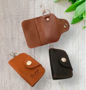 DOMPET KUNCI STNK MOTOR MOBIL KULIT GANTUNGAN STNK BAHAN KULIT SAPI  DOMPET KUNCI LIPAT 2 / DOMPET STNK KULIT SAPI  / GANTUNGAN KUNCI MOTOR MOBIL LIPAT / KEY WALLET LEATHER DOMPET KUNCI KULIT GARUT / GANTUNGAN KUNCI KULIT ASLI