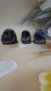 KRISTAL SG: Amethyst Geode. 紫晶镇 ACJ6ACJ7ACJ8