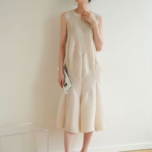 8889 One Size (45-75kg) Summer Miyake Pleated Classic Hand-Pressed Pleats Plus Size Loose Pod Dress