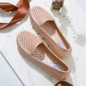 Free Shipping Comfortable For Long Periods Of Standing These Summer Work Shoes Feature A Closed-Toe Design A Lightweight And Soft Sole And Breathable Mesh For Indoor And Outdoor Use