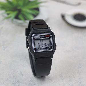 Jam tangan Wanita Linary kotak digital tali karet / rubber digital original