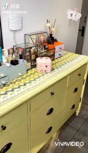 Kotak Kosmetik Aman & Praktis: Box Lipstik Serbaguna