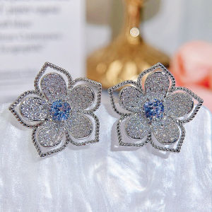 SEQUITO Gorgeous Ladies Anniversary Jewelry Inlay AAAAA Cubic Zirconia Gold Color Big Flower Shape Stud Earrings Charming Ear Decoration SE950