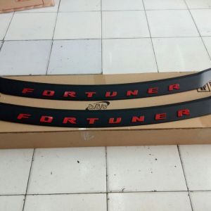 Hood moulding all new fortuner 2016 keatas