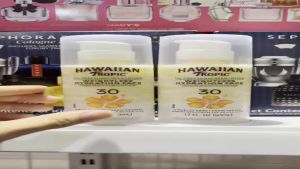 Lotion Chống Nắng Cho Da Dầu Weightless Hawaiian Tropical Face SPF 30 50ml - - Ngăn ngừa tác hại của ánh nắng mặt trời - Ngăn chặn lão hoá sớm - Không chứa dầu không làm tắc ngẽn lỗ chân lông - Có cấp ẩm suốt 12 giờ
