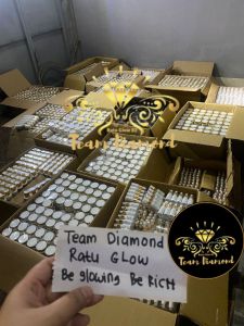 Membandel RATU GLOW SKINCARE PAKET PLATINUM / PROSES 5* LEBIH CEPAT GLOWING