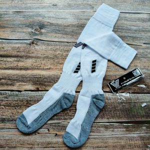 ถุงเท้าฟุตบอล แบบยาว-ไม่มีกันลื่น Victory รุ่น Standard Calf Cramp รหัส V821 / V820