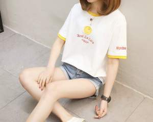 LH.Sunshine เสื้อยืดงานปัก สไตล์มินิมอล เรียบง่ายแต่น่ารักมากๆ เต็มสิบไม่หักกับสไตล์นี้เลยจ้าา มี 3 สี โดทนสีแมทซ์ง่าย ใส่กับอะไรก็ดูดี