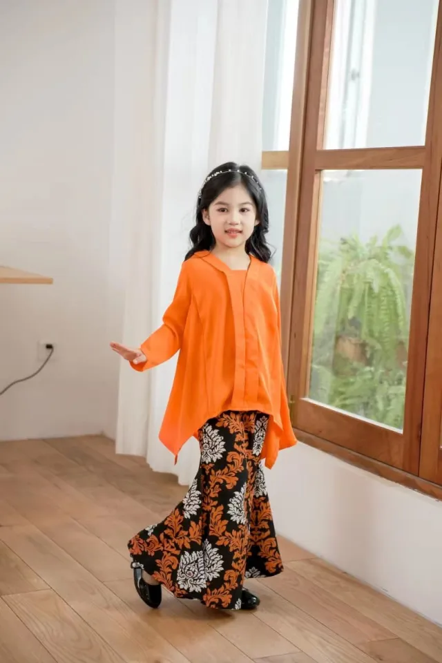 Kebaya Batik Nyonya Budak Perempuan Baju Raya Viral 2024 Oren Bata
