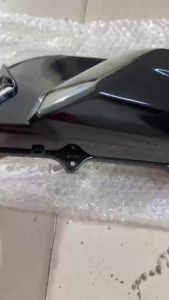 Nắp Ốp Pô E AB 160-125 Airblade 2022->2026 Esp+ Đen Bóng