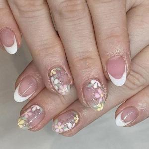 24 Pieces Short Glitters Artificial Nail Press on Nail Full Cover Stick on Nail Easy To Apply And Remove For Women