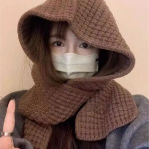 HOT นุ่มนุ่มๆ หมวกคลุมด้วยผ้าถัก สามเหลี่ยมทรงสามเหลี่ยม เส้นใยอะคริลิก หมวกบีนนี่คอปก แฟชั่นสำหรับผู้หญิง ลายนูนนูน หมวกผ้าพันคอฤดูหนาว ใช้ได้ทุกเพศ