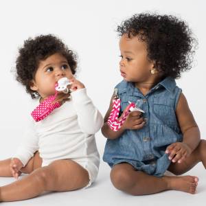 *40% OFF* BooginHead PaciGrip 2-Pack Universal Pacifier/Teether Clips - Blue Arrow