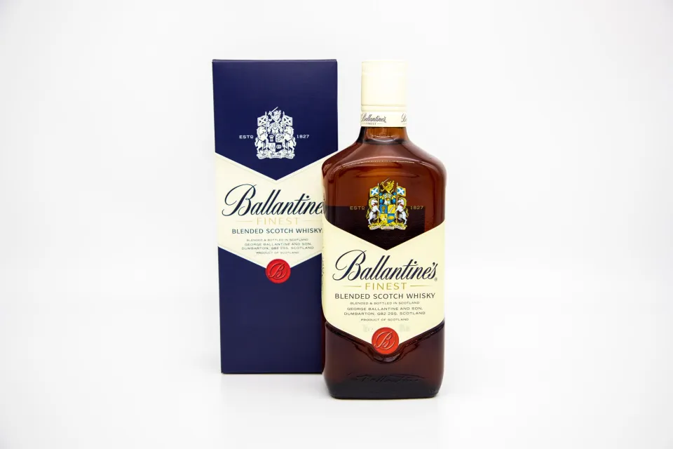 Ballantine's Finest Blended Scotch Whisky 700ml | Lazada Singapore