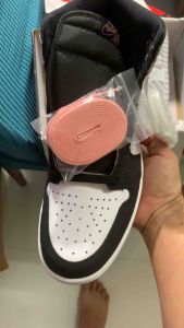 (CHÍNH HÃNG) Giày Nike Air Jordan 1 Retro High OG Bleached Coral 555088-108