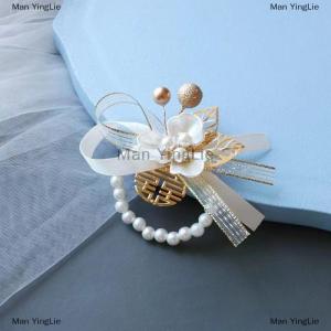 [COD] Man YingLie Exquisite Wedding Supplies Fashion Bride Clover Wrist Flower Elegant Bridesmaid Wristband Jewelry Accessories Gifts