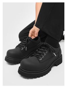 รองเท้าบูทแฟชั่น (Size 38-44)  ผู้ชาย หนังด้าน สีดำ แบบเชือกผูก ใส่สบายๆแมทซ์กับทุกลุค สไตล์วินเทจญี่ปุ่น