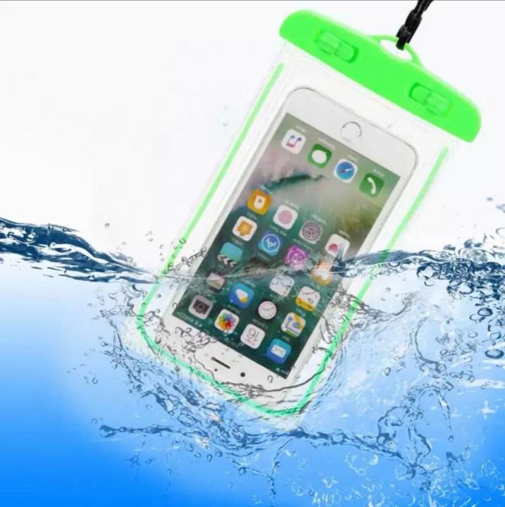 Waterproof Smartphone Pouch phone case Great For Swimming