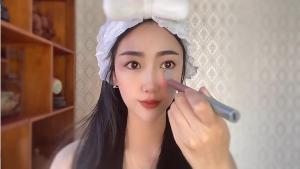 Fairy Stick Led Face Eye Dark Spots Hyperpigmentation Electric Facial Massager Red Light Therapy Anti-aging Firming Mini Microcurrent Small Wand for Beauty