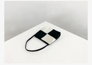 Silk bag niche high-end feel small fabric handbag womens clutch bag versatile mobile phone handbag hand-twisted bag