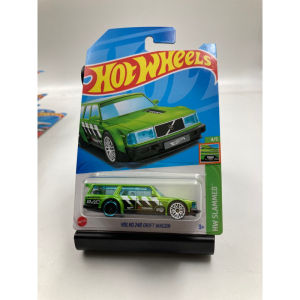 Diecast Hotwheels volvo 240 Drift wagon