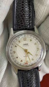 39 มิติ เทียรสี นาฬิกาวินเทจ ORIS Automatic 17 jewels เข็มชี้วันที่ก้ามปู นาฬิกาผู้ชาย มือสอง บริษัท ORIS เป็นผู้ผลิตที่น่าเชื่อถือ