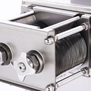 Máy thái thịt tươi sống QX260 công suất 1100W năng suất 250kg/giờ bộ dao thay thế lỗi 1 đổi 1 bảo hành 12 tháng