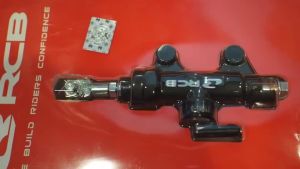 ปั๊มกระทุ้งหลัง RCB E12 (R) 14mm. ปั๊มเบรกหลัง แท้ ระยะห่างระหว่างรูน๊อต 5 ซม. ใส่รถได้ทุกรุ่น