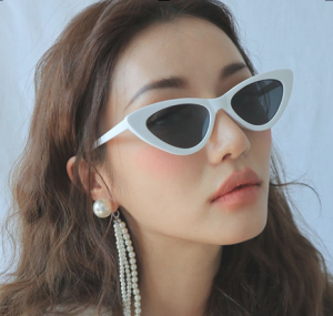 Fashionable Women's Sunglasses: A Guide to Stylish Retro Shades