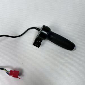 ชุดปะกับคันเร่งขวา รถสามล้อไฟฟ้า รุ่น MIQI