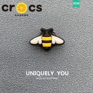 cross jibbitz charms Plant Pattern Shoe Buckle DIY Decorative Cartoon Ladybug Bee Daisy Fashion Accessories